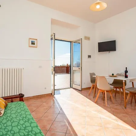 Camia Etna House *